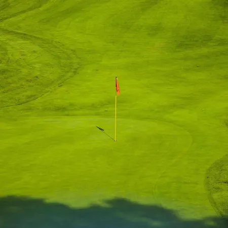 Golf View For Two *